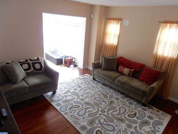 3rd image of 10 N Bonsall Ave