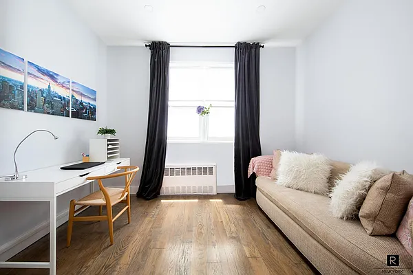 Sold by R New York | media 6