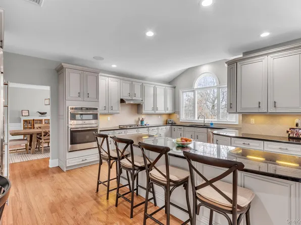 19 Sassinoro Boulevard, Cortlandt Manor, NY 10567