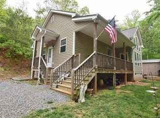 87 Huntington Dr, Swannanoa, NC 28778