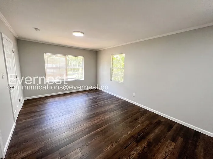 222 Rebecca Dr — Photo 7