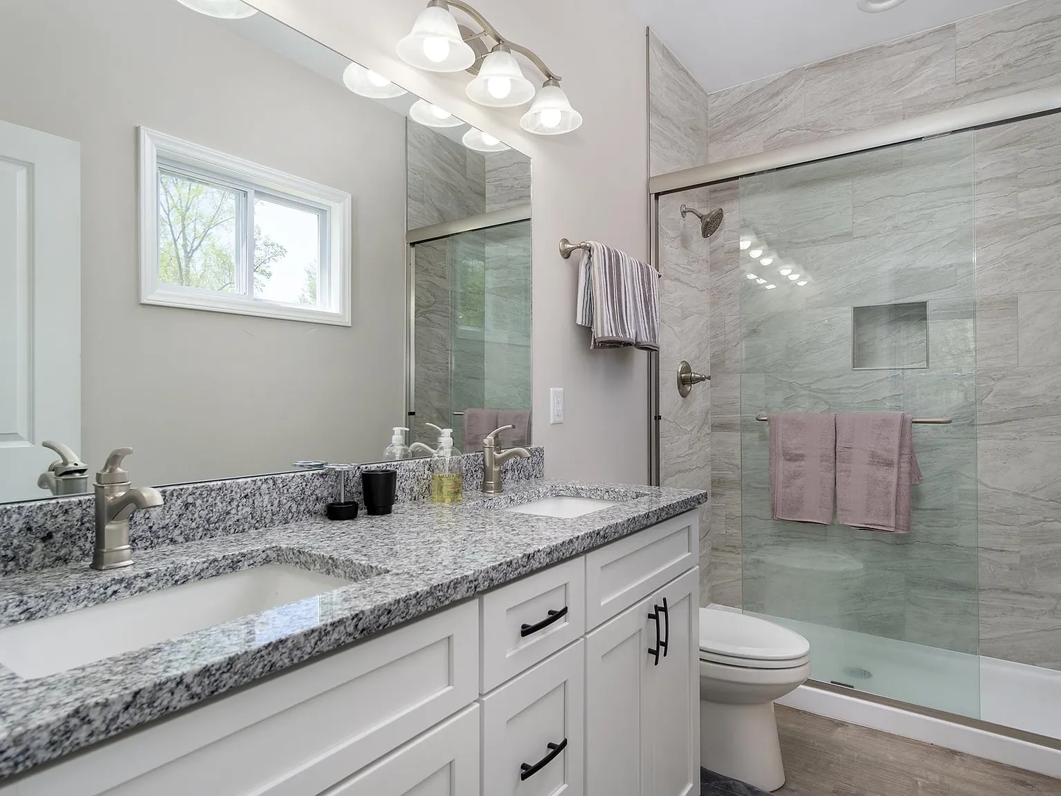 21 Dahlia Dr — Photo 3