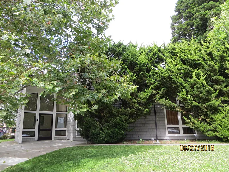 37 Emery Bay Dr — Photo 24
