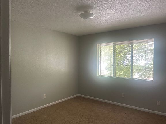 2nd image of 400 N Oakland Ave #40