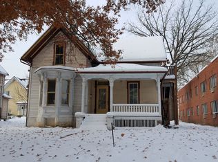 910 N Court St, Rockford, IL