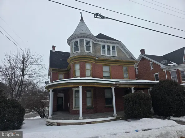 178 W Main St, Windsor, PA 17366
