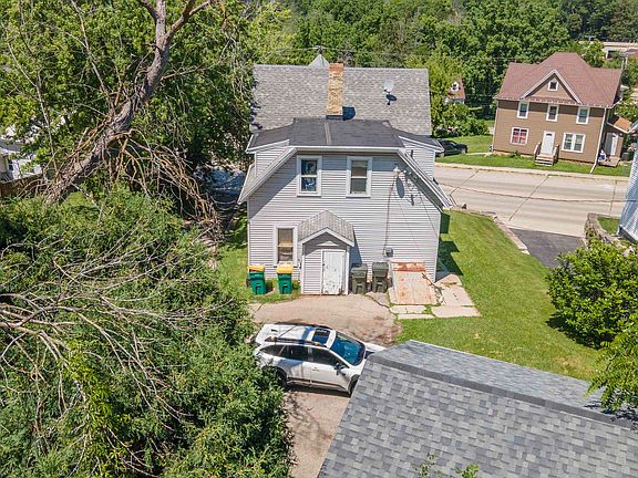 3rd image of 309 W Fond Du Lac St