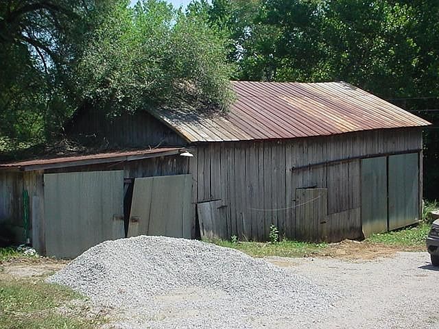 2nd image of 2652 Roush Hill Rd