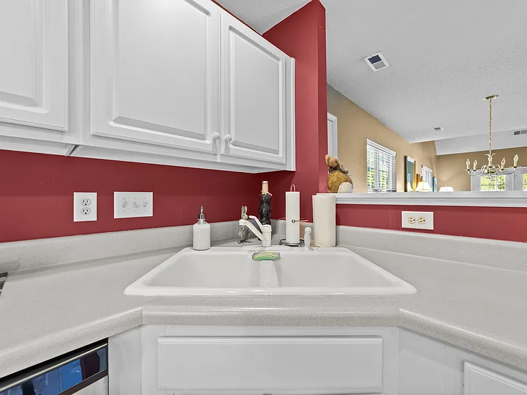 17 Saddleberry Way — Photo 11