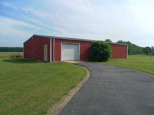 3rd image of 8210 Southwestern Blvd
