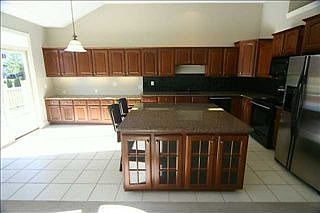 3rd image of 14402 Dellwood Dr