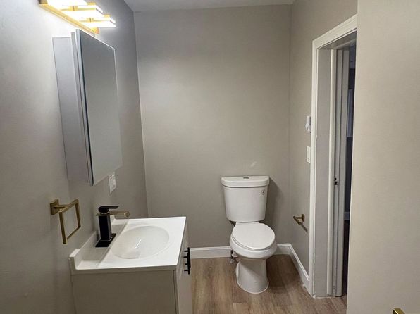 21 Mechanics St Unit 2