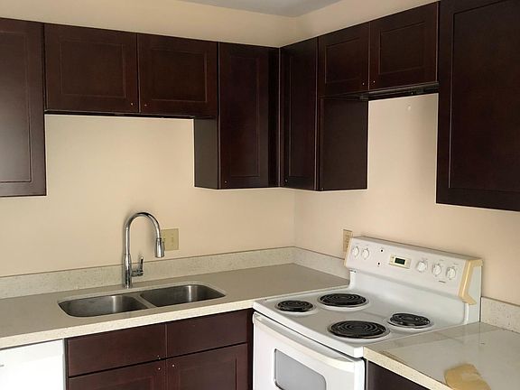 3rd image of 169 Briarfield Ave APT 3