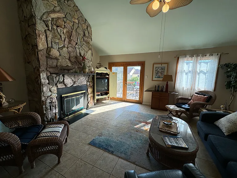 25 Beacon Ln #BEACH BLOCK — Photo 22