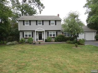18 Fieldstone Pl, Wayne, NJ 07470