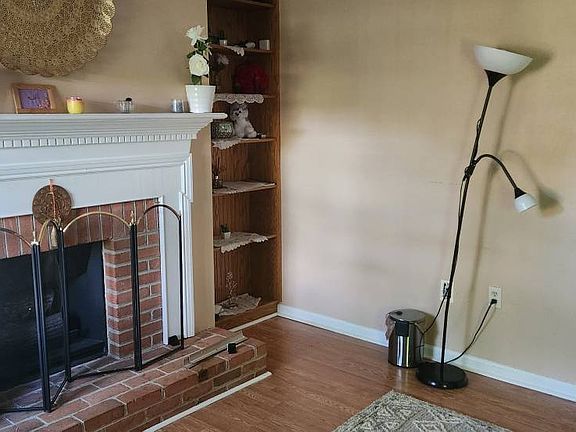 2nd image of 2713 Chelsea Ct