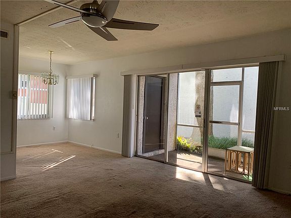 4th image of 1589 Greenlea Dr APT 1