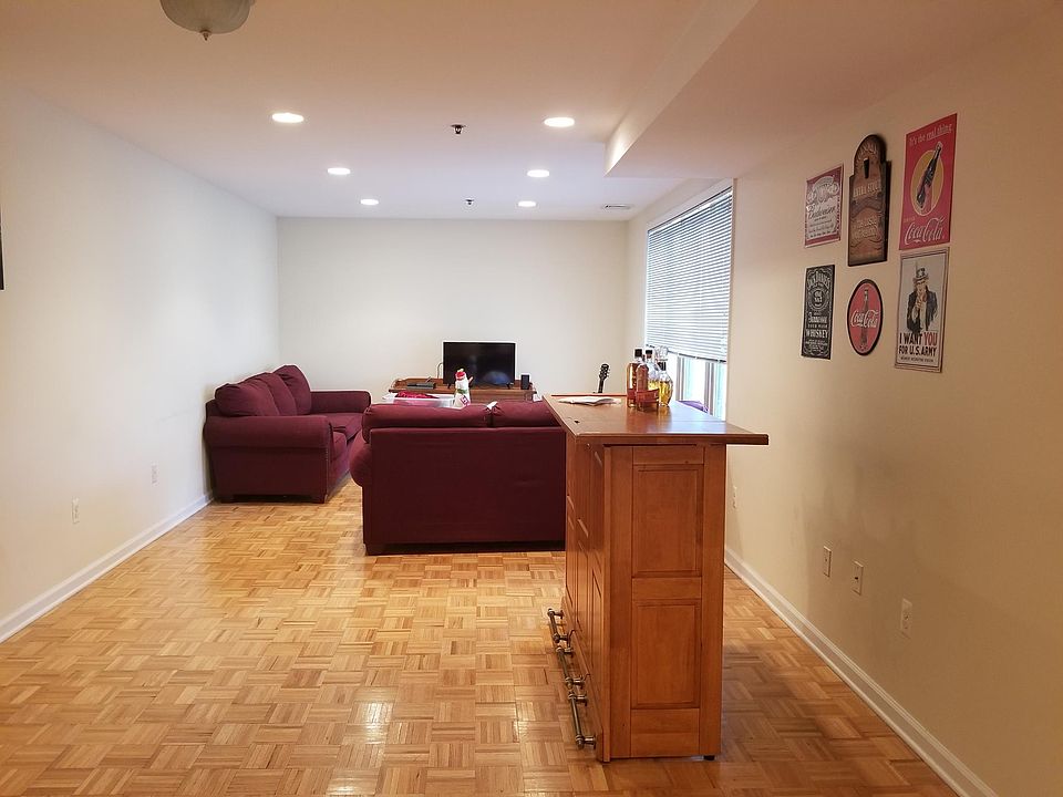 2nd image of 613 4th St