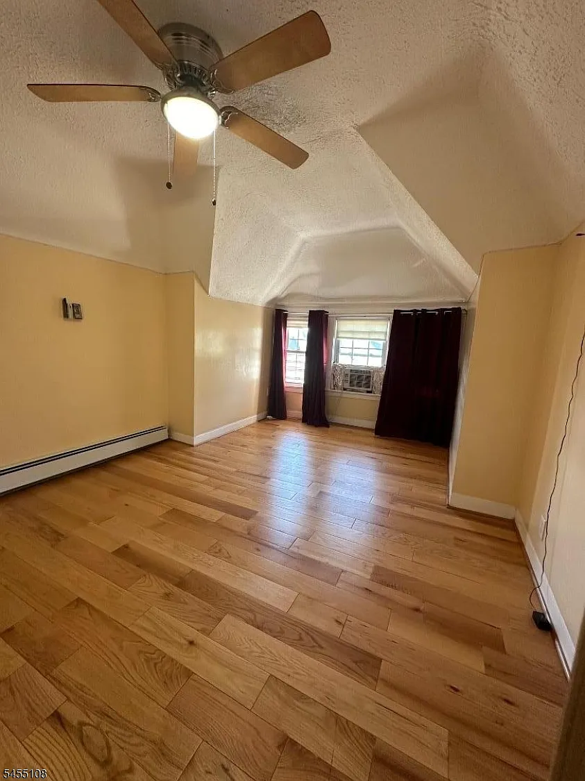 1 bed, 1.0 bath, $1,500 — Photo 2