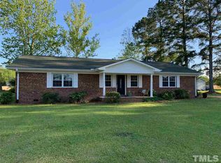 105 George St, Dunn, NC 28334