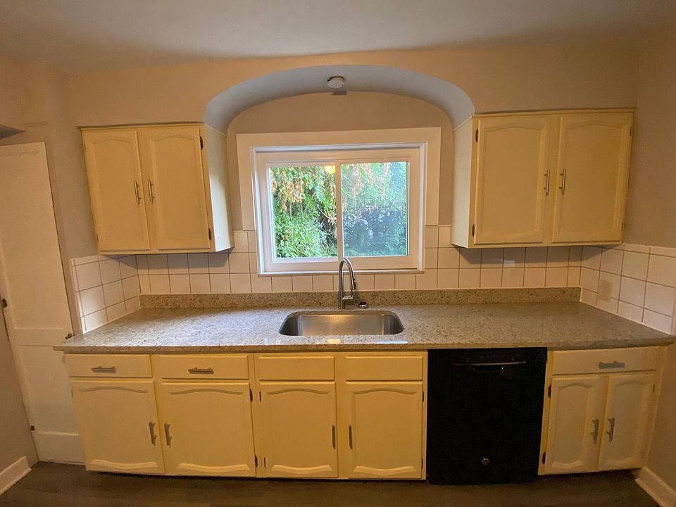 Granite kitchen with dishwasher modern cabinet hardware