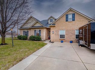 4500 Lincoln Pointe Dr, Newburgh, IN