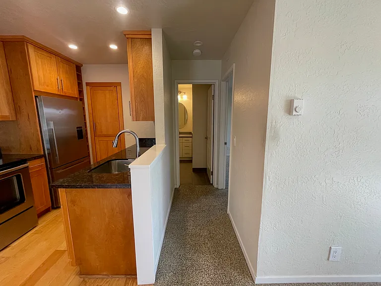 135 Piccadilly Pl #F — Photo 3