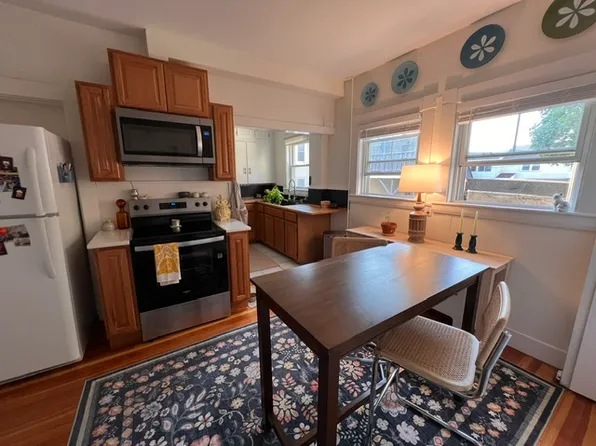112 Brown St #1, Waltham, MA 02453