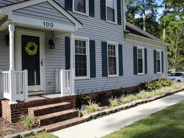 100 Chestnut Ct, Yorktown, VA 23692