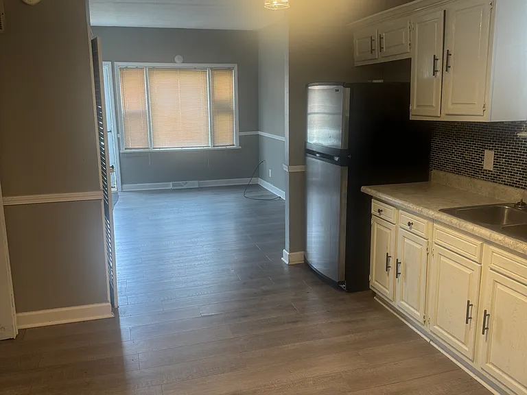 439 Pulaski Rd — Photo 7