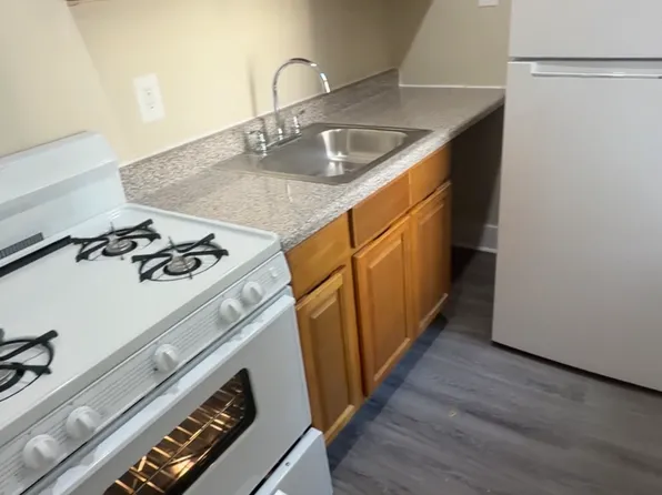 4138 Carpenter Avenue image 1 of 4
