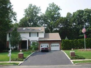 16 Dutchess Dr, Orangeburg, NY 10962