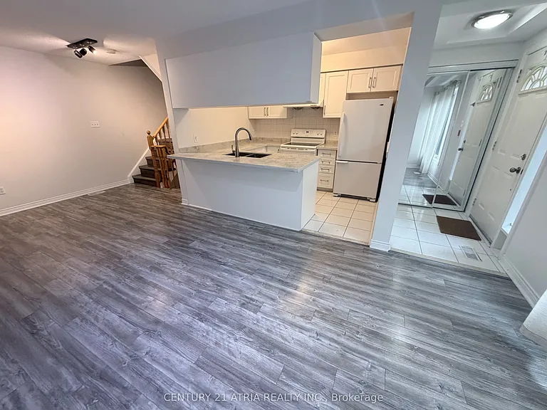 18 Clark Ave W #54 — Photo 7