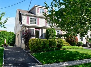 17 Oakridge Rd, Bloomfield, NJ 07003