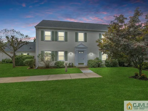 348 N Newport Way, Monroe Township, NJ 08831