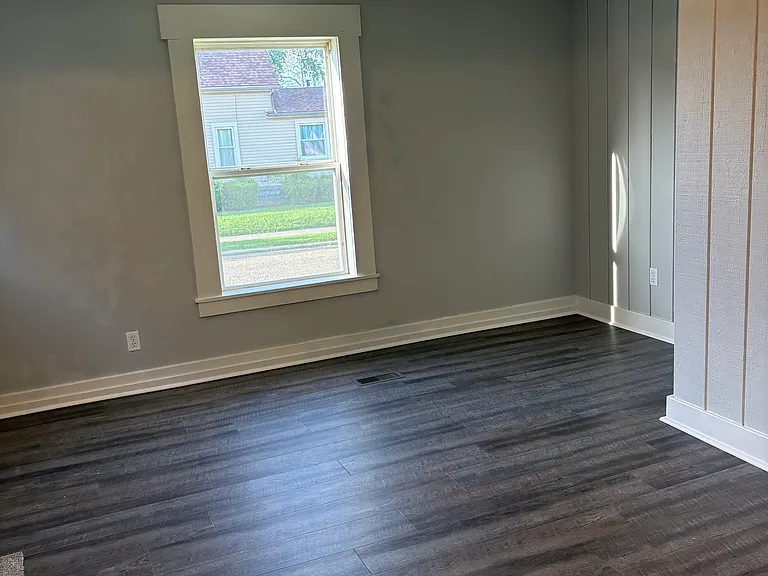 403 S McKinley Ave — Photo 10