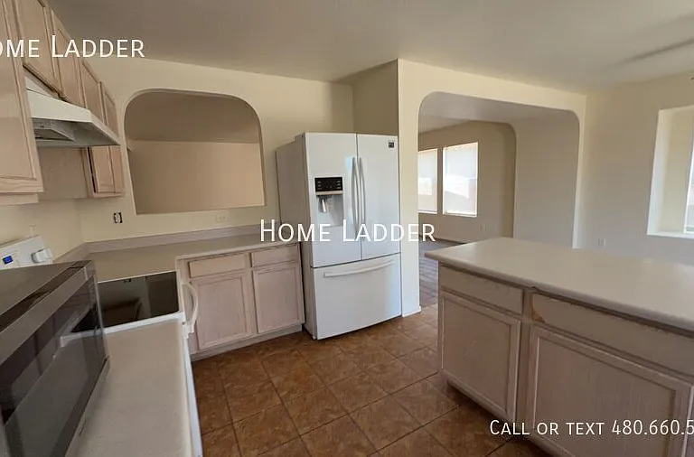 10665 E Bramble Ave — Photo 5