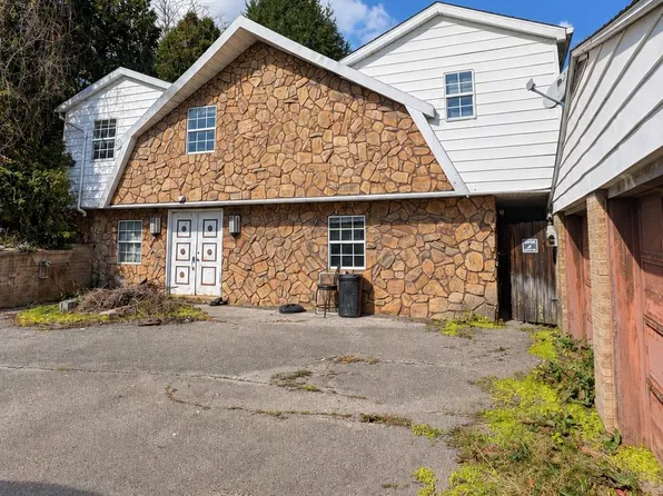 609 Thomas St, Shinnston, WV 26431