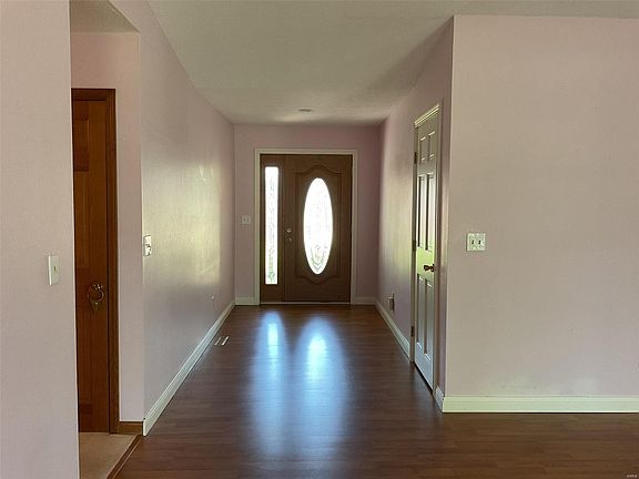 5th image of 285 Sunflower Dr