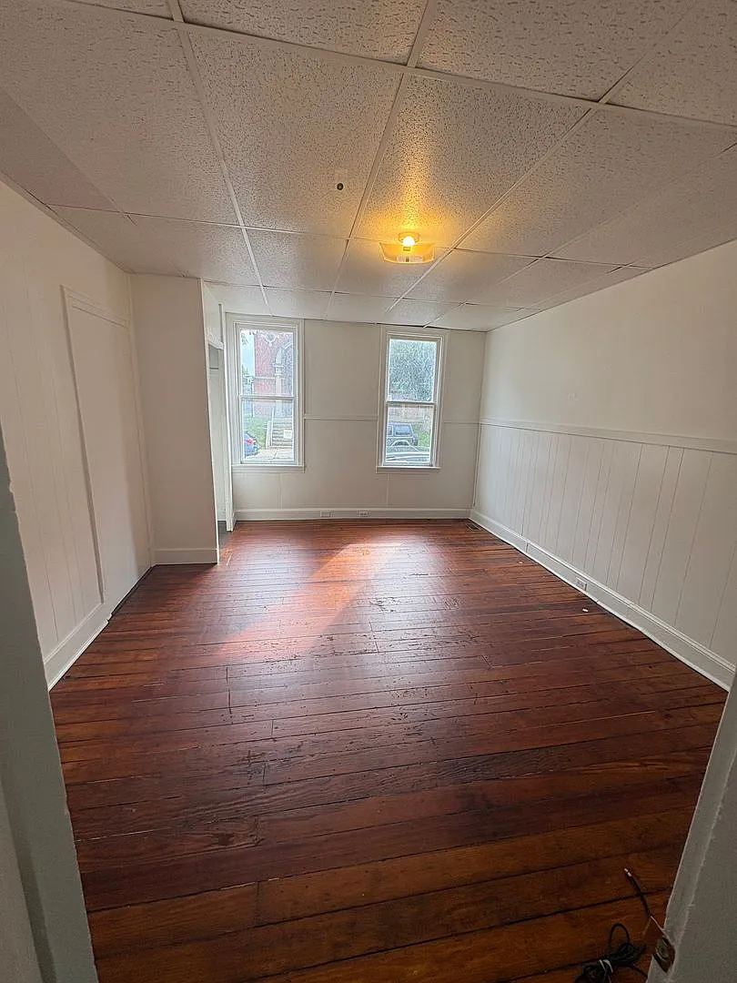 2 Bedrooms coming soon in York City SD — Photo 3