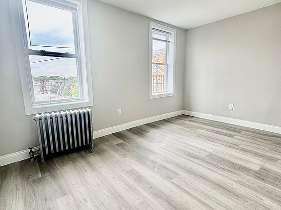 4th image of 301 71st St #7C