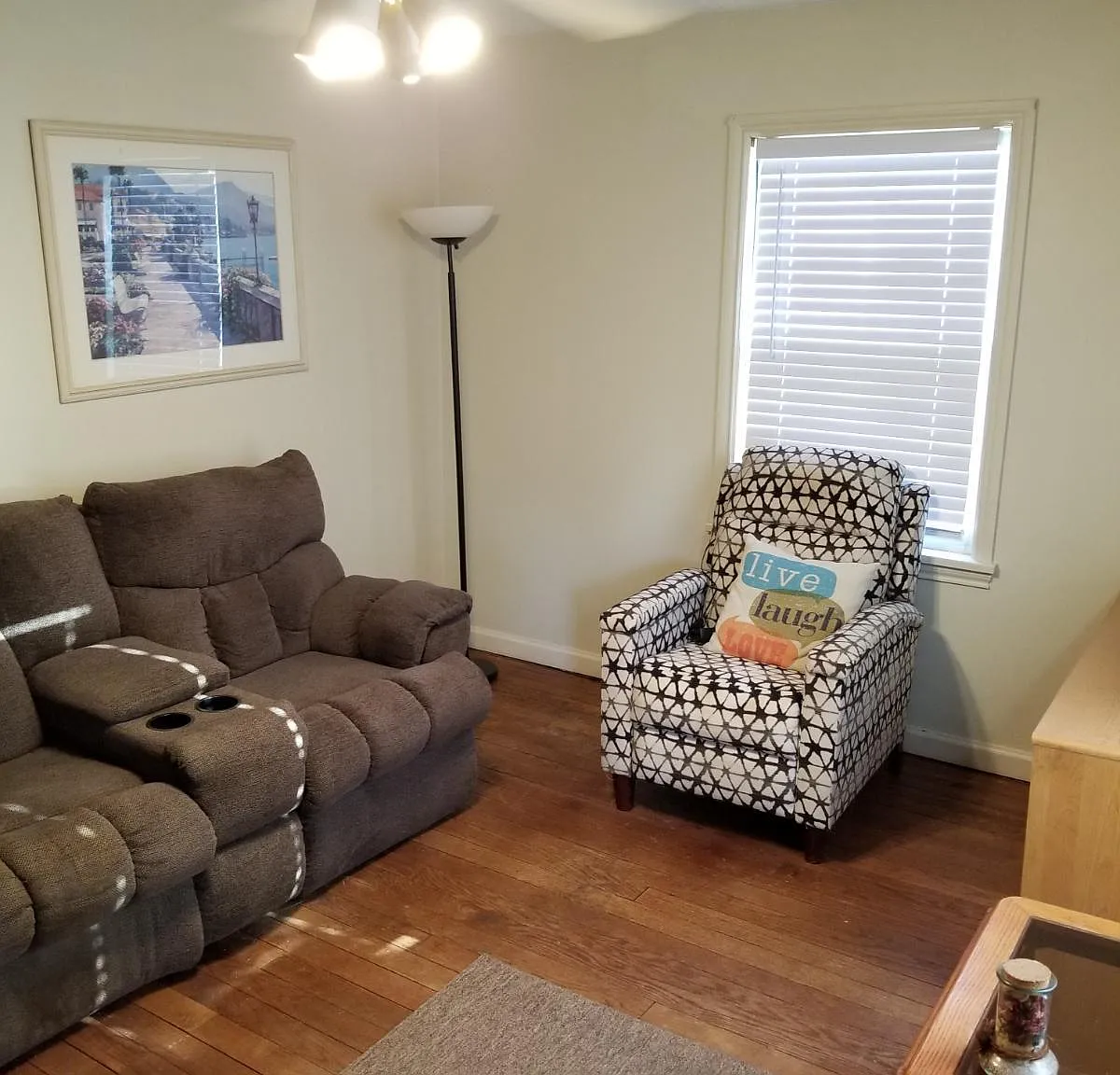 2 bed, 900 sqft, $1,500 — Photo 2