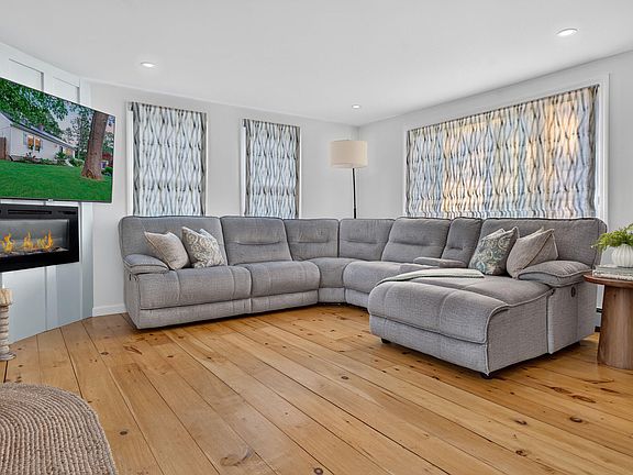 5th image of 116 Windshore Drive