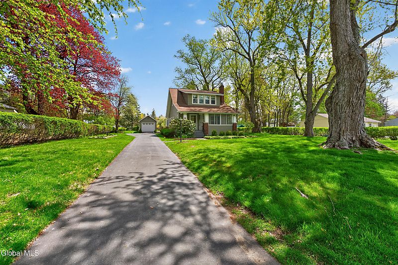 2nd image of 32 Old Troy Road