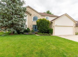 53096 Springhill Meadows Dr, Macomb, MI 48042