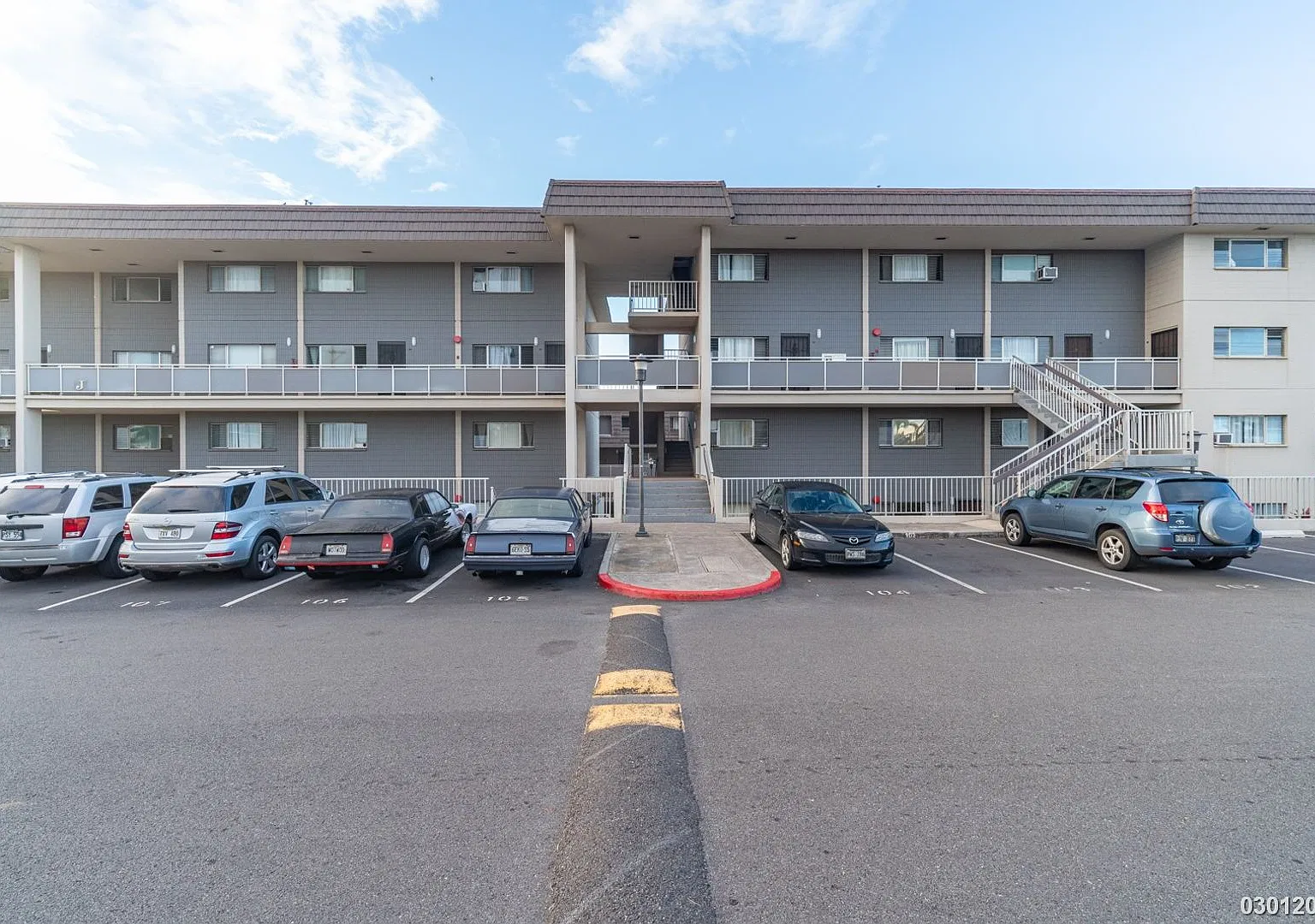 2 Bedroom, 1.5 Bath Condo in Foster Heights Villas — Photo 1