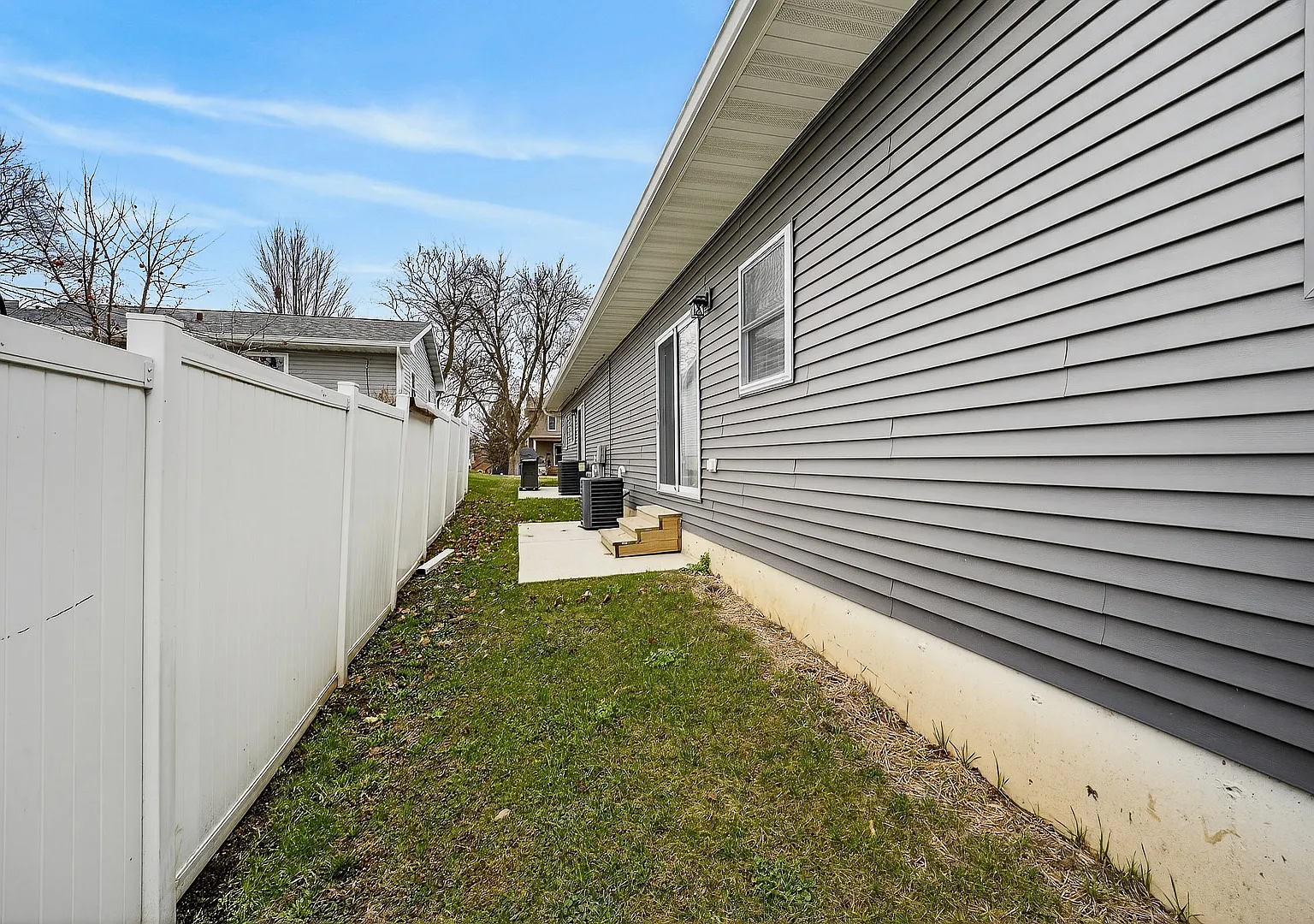 3 bed, 1700 sqft, $1,900 — Photo 4