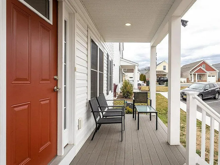 2664 Greenport Dr — Photo 29