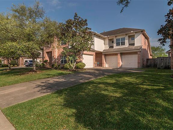 2nd image of 1410 Palmetto Dr