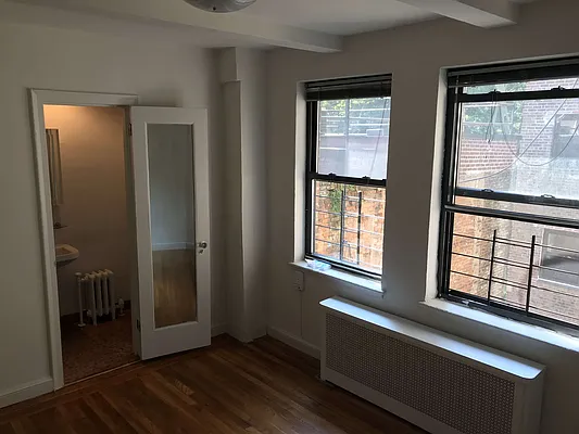 Rented by ITW Real Estate | media 35